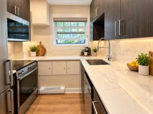 3 Bedeoom apartment in Heart of Montréal