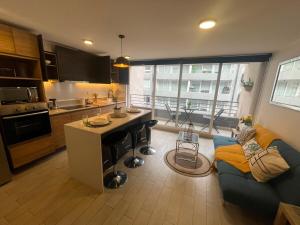 Spacious and new for 5 Metro Parking Wi-Fi