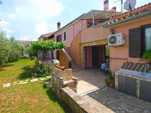 Apartments with A - C Vodnjan-Vodnjan (Region) 44172