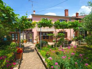 Apartments with A - C Vodnjan-Vodnjan (Region) 44172