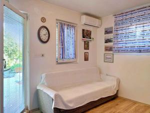 Apartment near Beach in Silo-Insel Krk 41371