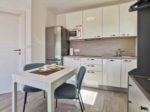 Studio Beachfront in Silo-Insel Krk 43062