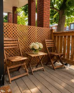 Downtown Toronto Suites Parking Available