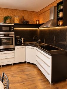 Nordic Retreat-Villa with Sauna and Hot Tub