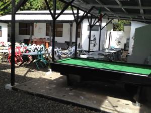 RedDoorz @ Western Highway Lodge Hotel