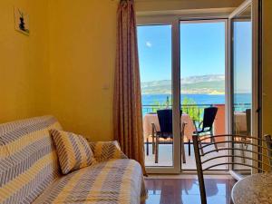 Apartments Beachfront in Silo-Insel Krk 41374
