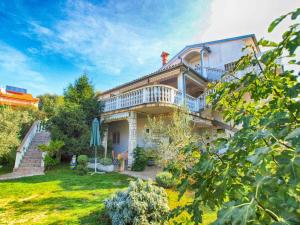 Apartments near Beach in Medulin-Istrien 44420