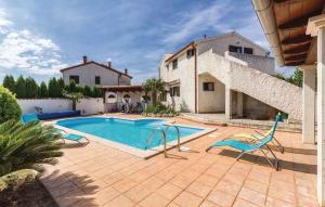 Apartments with Pool in Banjole-Istrien 44421