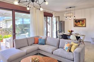 Lalzit Bay Dream Villa - Happy Rentals