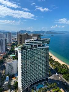 Panorama Premium Condotel with Sea & City view by San Ocean