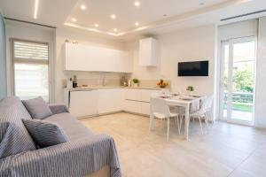 Villa Venere With Garden & Parking - Happy Rentals