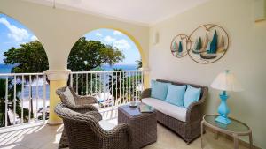 Modern Beachfront Condo with Pool - Sapphire 311