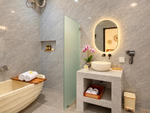 Shanira Villa