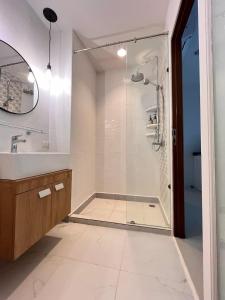 Surin Park 2 Bed Mountain View by Destada