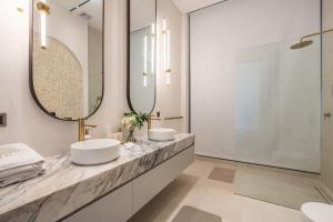 Amare Villas 1 - Luxury Modern Villa in Umalas