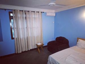 Spacious 3BR Family Retreat with Fast Fiber Wi-Fi & AC