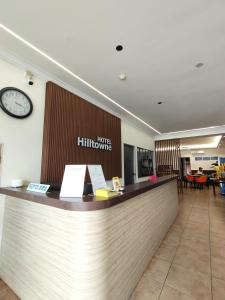 New Hilltowne Hotel