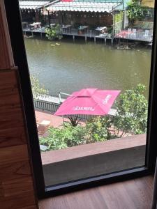 Silk River Retreat Trang An