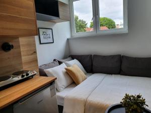 Studio przy pomniku