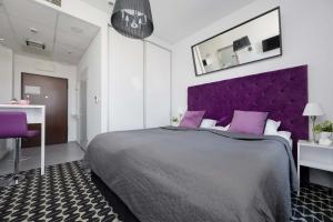 Functional Studio for Two with Parking and Air-Conditioning by Noclegi Renters