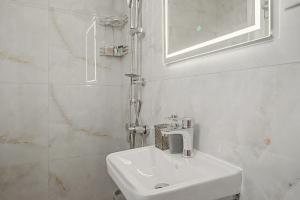 Vasilis Guesthouse by the Airport