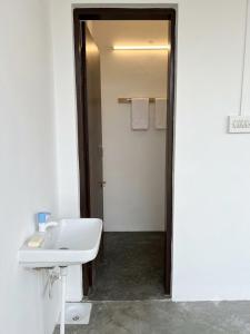 Peaceful Getaway in Bahadurgarh 2-BHK House with Huge Open Lawn