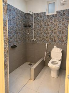 Luxury 1BR with Pool & Stunning Sea Views