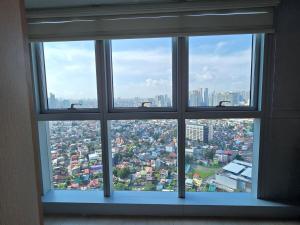BGC Uptown Parksuites Luxury Two Bedroom Zen inspired Unit Steps to Mitsukoshi Grand Hyatt Hotel and St Lukes