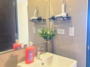 BGC Uptown Parksuites Luxury Two Bedroom Zen inspired Unit Steps to Mitsukoshi Grand Hyatt Hotel and St Lukes