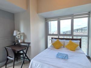 BGC Uptown Parksuites Luxury Two Bedroom Zen inspired Unit Steps to Mitsukoshi Grand Hyatt Hotel and St Lukes
