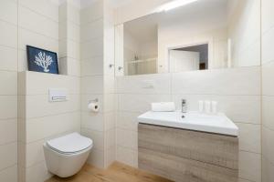 Nadmorski Apartament Sauna Jacuzzi by Noclegi Renters
