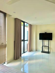 T&T Luxury