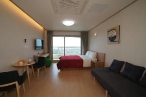 Jeju the Ocean Hill Pension