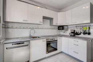 Panoramic Ocean View 3 BR Retreat with pool in Costa Adeje by Aqua Vista Tenerife