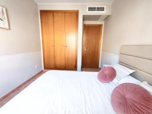 Apto en Cullera con terraza, piscina, parking y wifi gratis