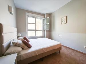 Apto en Cullera con terraza, piscina, parking y wifi gratis