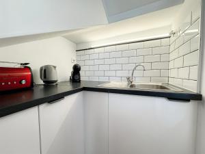 Sunset Modern Flat 3
