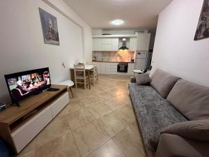 Eliss house