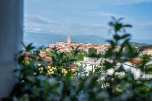 Apartment near Beach in Vrbnik-Insel Krk 58346