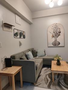 Condo Daily Weekly Rent St Lukes QC 1BR 2BR Pool Gym