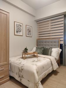 Condo Daily Weekly Rent St Lukes QC 1BR 2BR Pool Gym