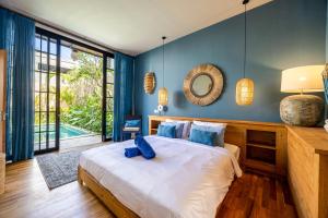 Spacious 4BR Villa Soleiadu Biru with private Pool in Kerobokan -Bali