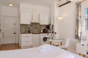 Charming Terrace - Sunny Chill Out Terrace