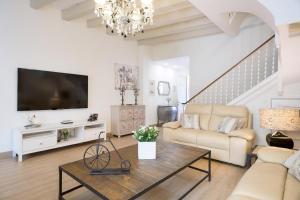 Sitges Spaces Beach House-4 bedrooms, Large Terrace, Center-Beach
