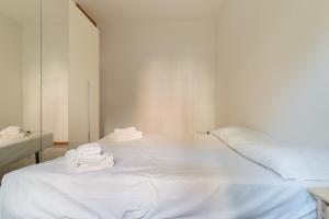 GuestHost - Comfy and Roomy apartment in Milan