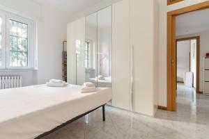 GuestHost - Comfy and Roomy apartment in Milan