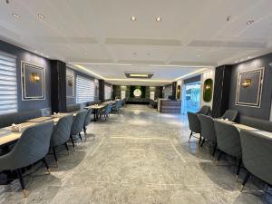 Hotel 100 Cine Club