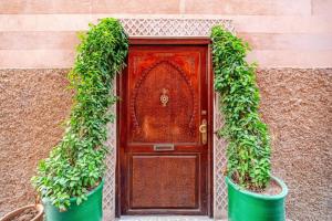 Riad Jad Private 5-Suite Riad, 10 Min Walk to Jemaa el-Fna with Pool, Rooftop & Breakfast