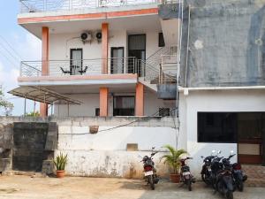 Srikandi Guest House by Ano