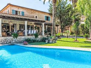 Holiday Home Schöne Villa mit Schwimmbad in Mancor de la Vall by Interhome